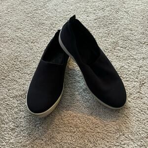 ECCO Women's Black Slip On Sneaker / Loafer Comfort Shoe Size 37 / US 6 - 6.5